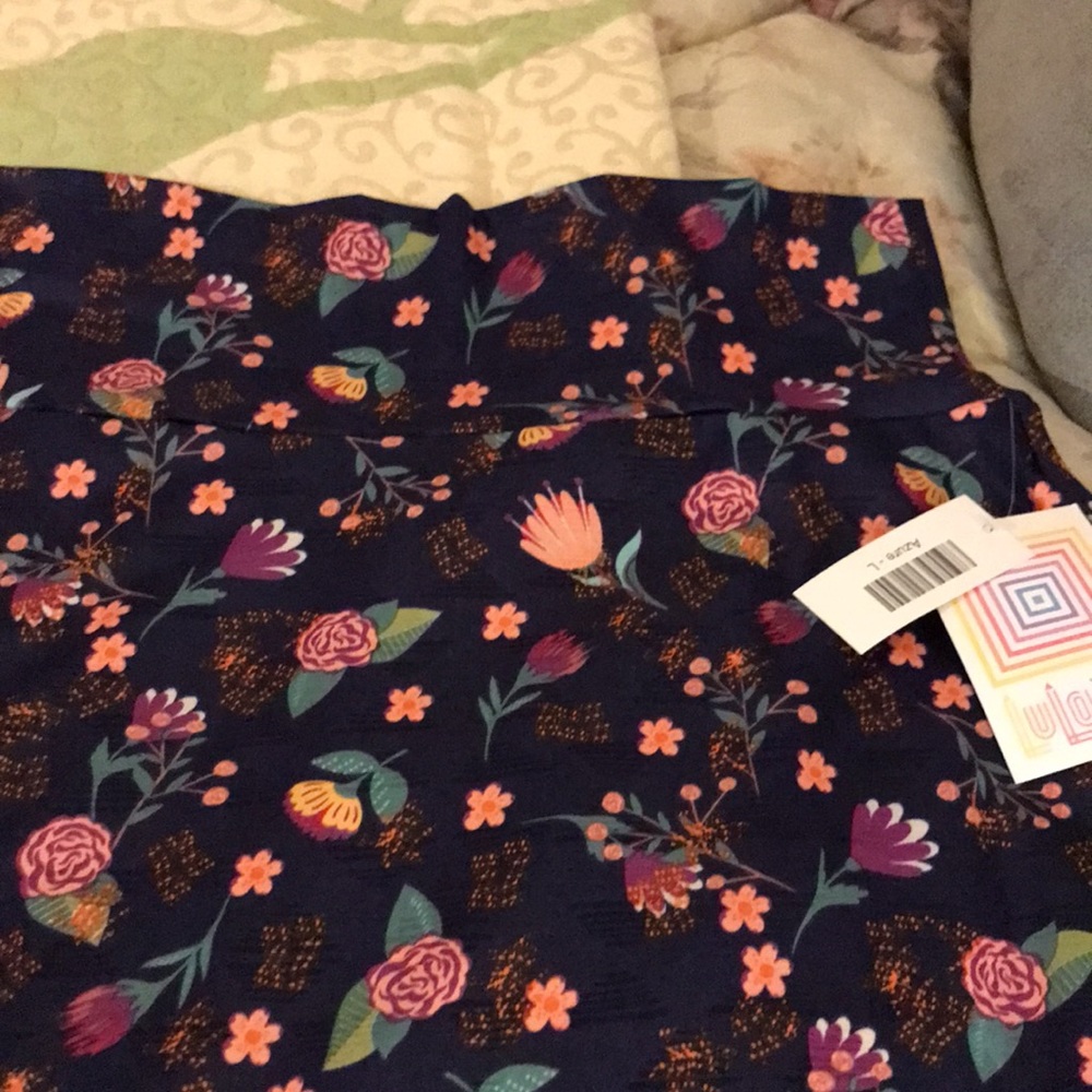 Lularoe Azure - Picture 3 of 4